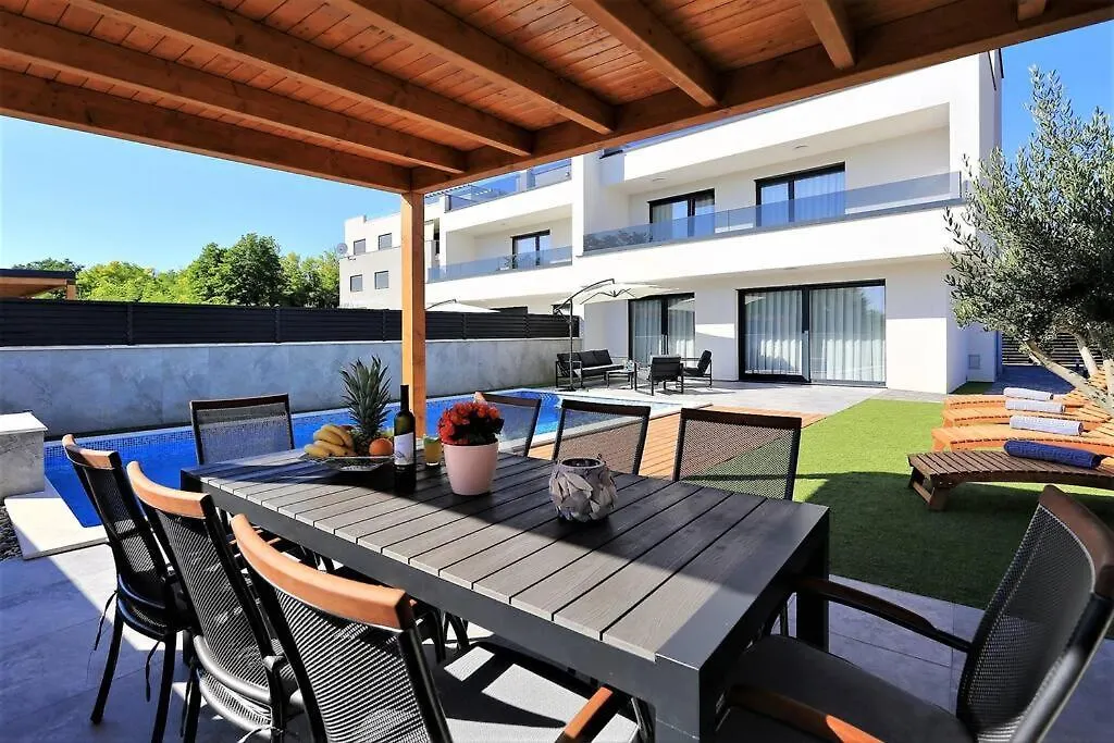 Villa Lela - Heated Pool, Sauna, Bbq, Activites Privlaka