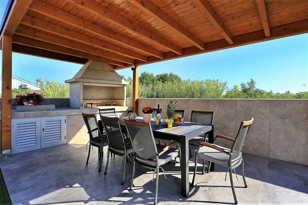 Villa Lela - Heated Pool, Sauna, Bbq, Activites Privlaka